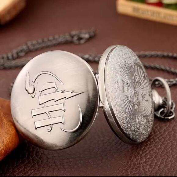 Silver Harry Potter Pocket Watch Hogwarts Cosplay Birthday Christmas Gift - NEW!